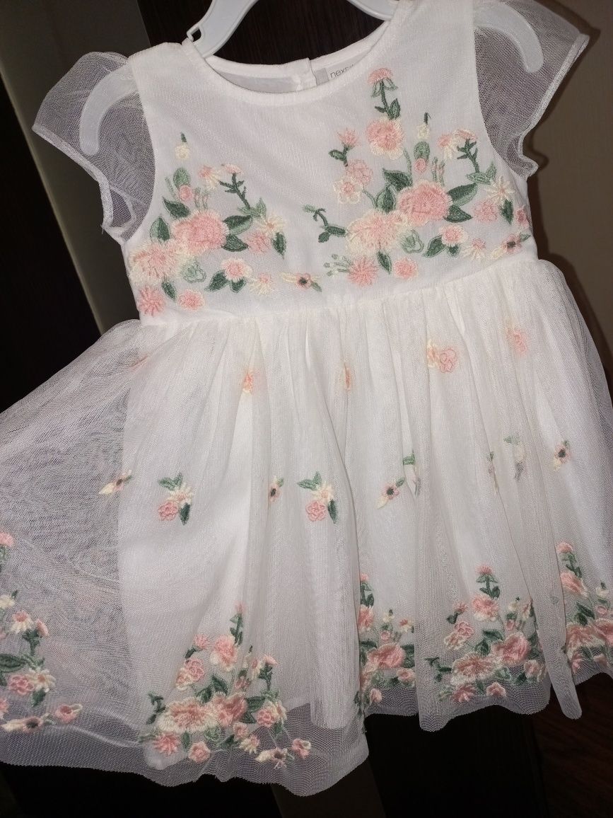 Фирменное нарядное платье Next фатин вышивка на девочку 1,5-2 года