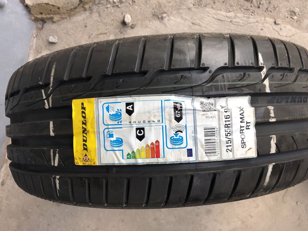 Dunlop 215/55 R16. 2018г,