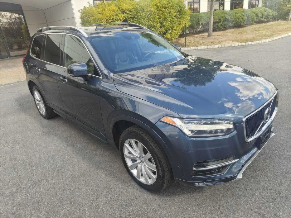 Volvo XC90 T5 Momentum 7-Passenger      2018