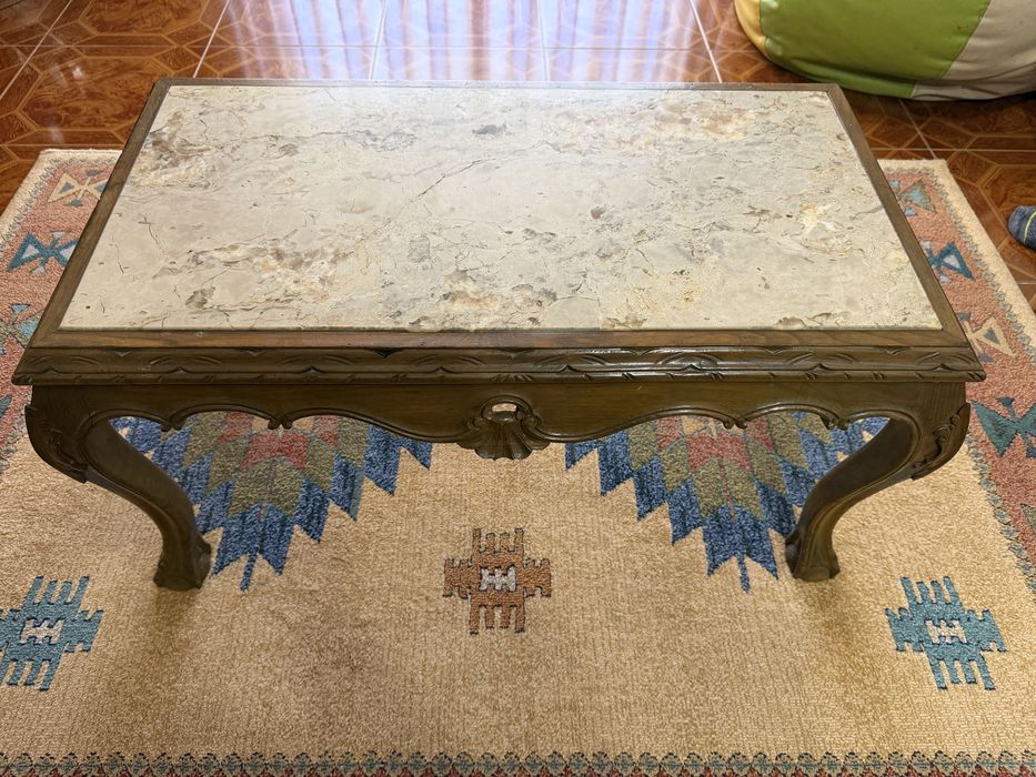 2 Sofás/Poltronas em Pele e Mesa Centro em Pedra– Bom Estado!