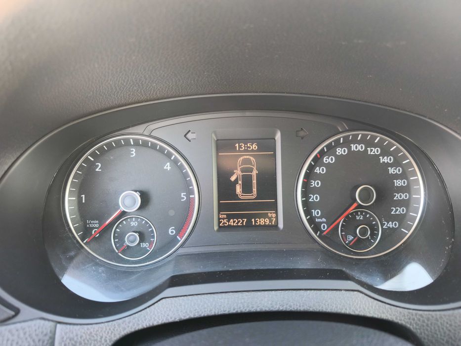 VW Sharan 7 Lugares Nacional - Assistida na Marca