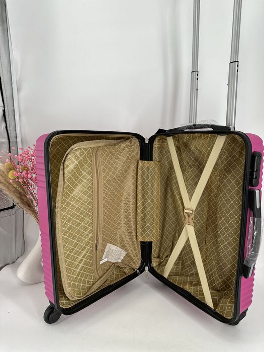 Nowa walizka kabinowa M - Galanteria Matejko