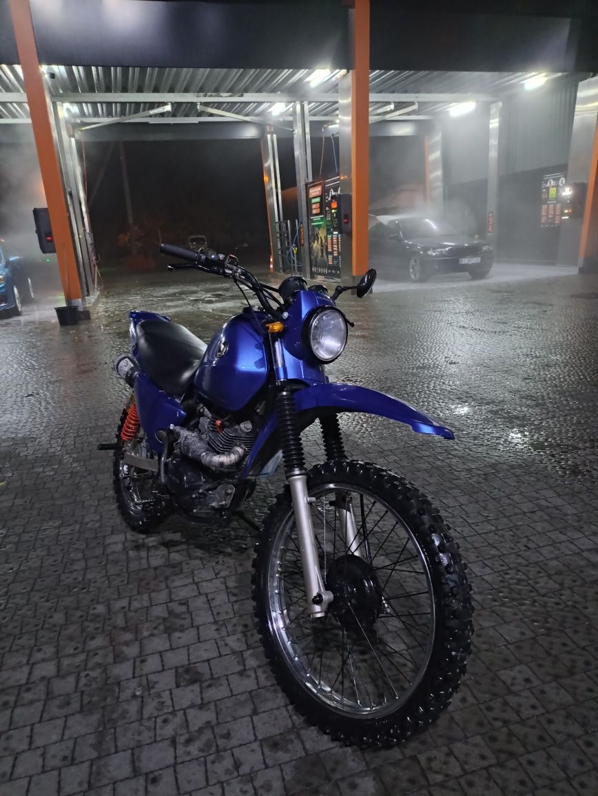 Suzuki DR250 (XL125)