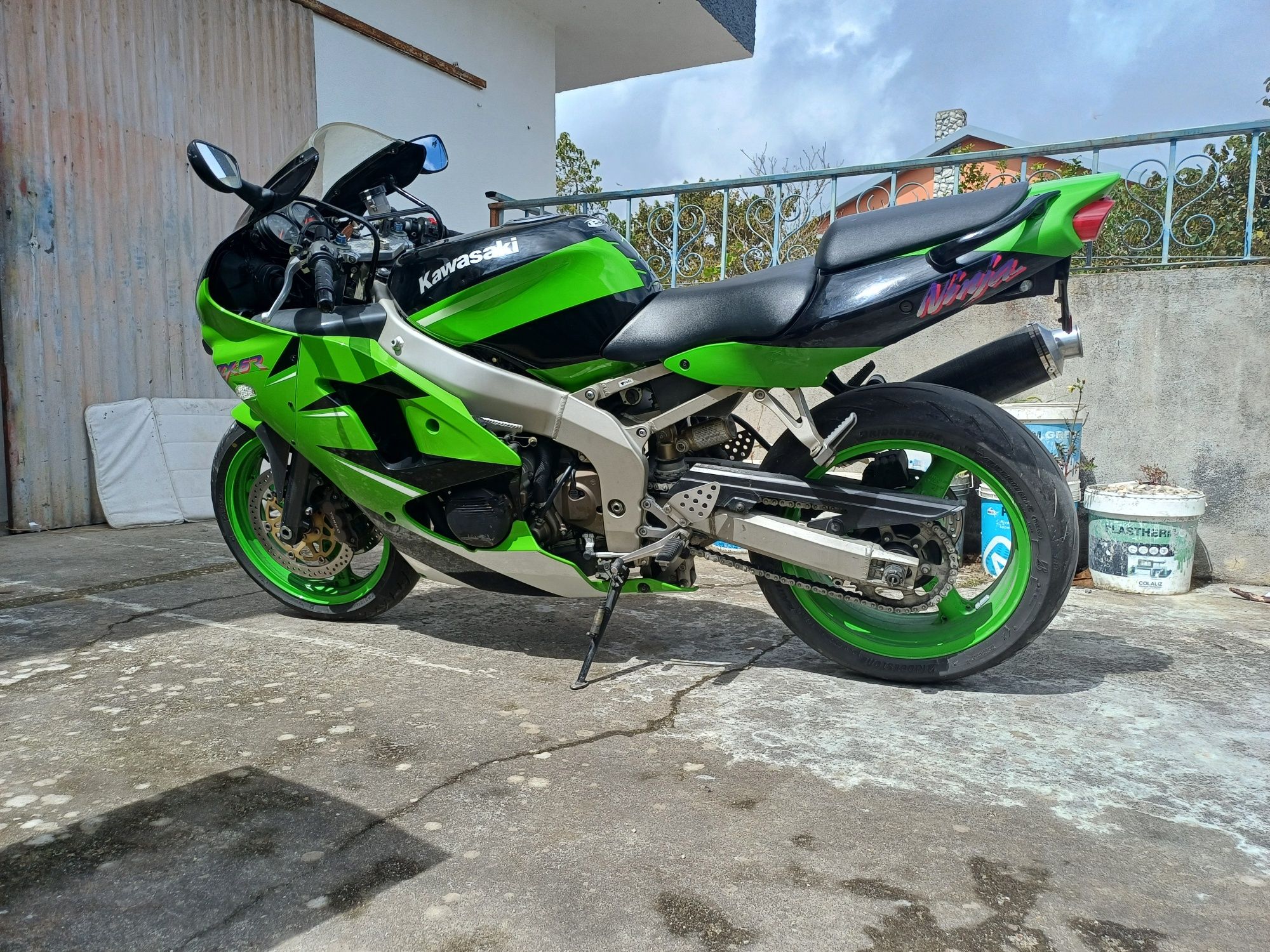 Kawasaki Zx6R 2001