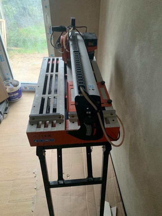 Elektryczna pilarka do glazury Norton Clipper TR 202