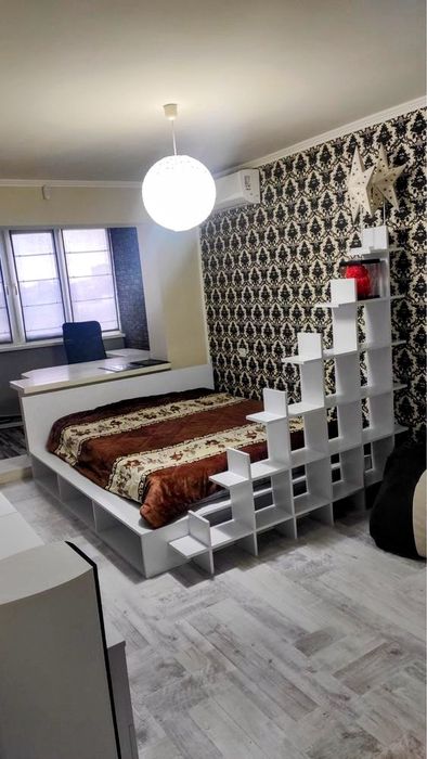 Сдам 2х комн. на пр. ПОЛЯ   с ремонтом