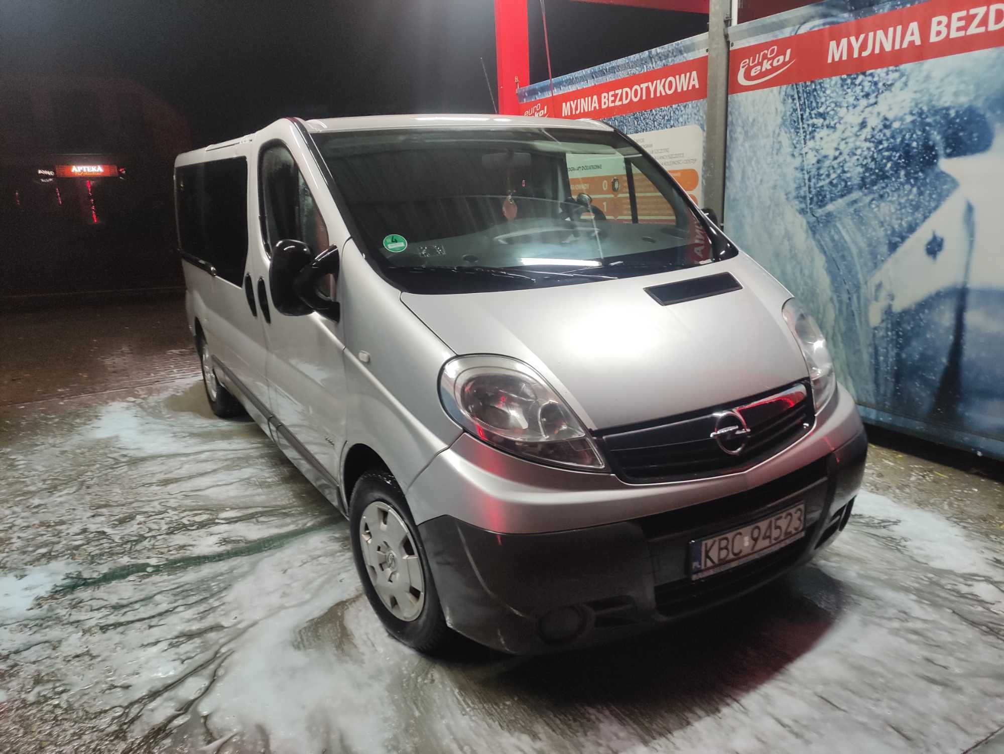 Opel Vivaro 2.0cdti Long 9miejsc 2014r.