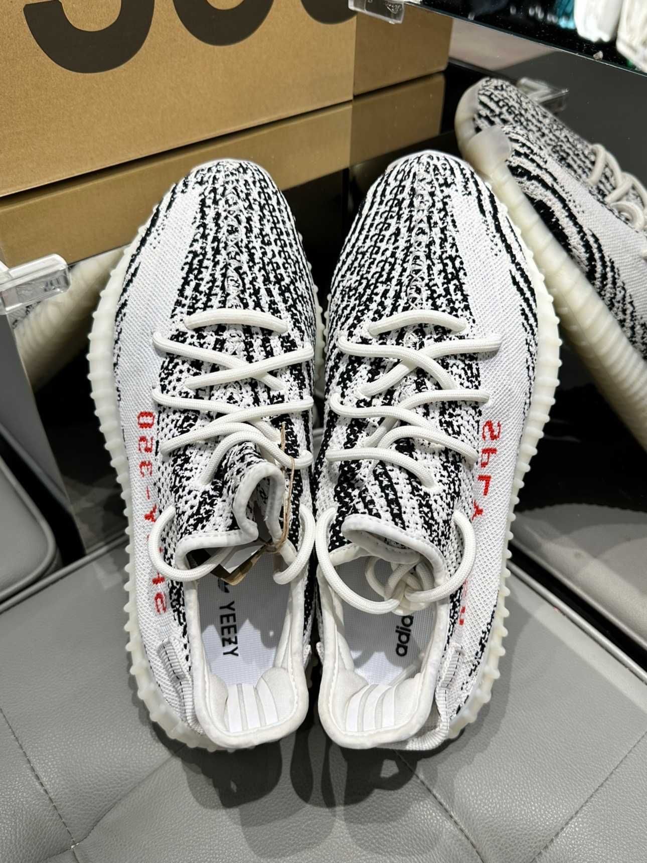 AdidasYeezyBoost350V2Zebra EU.41