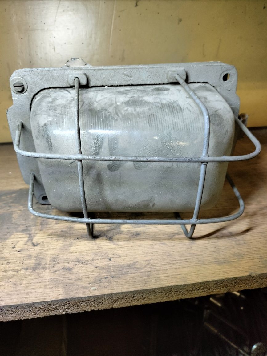 Lampa kanałowa loftowa