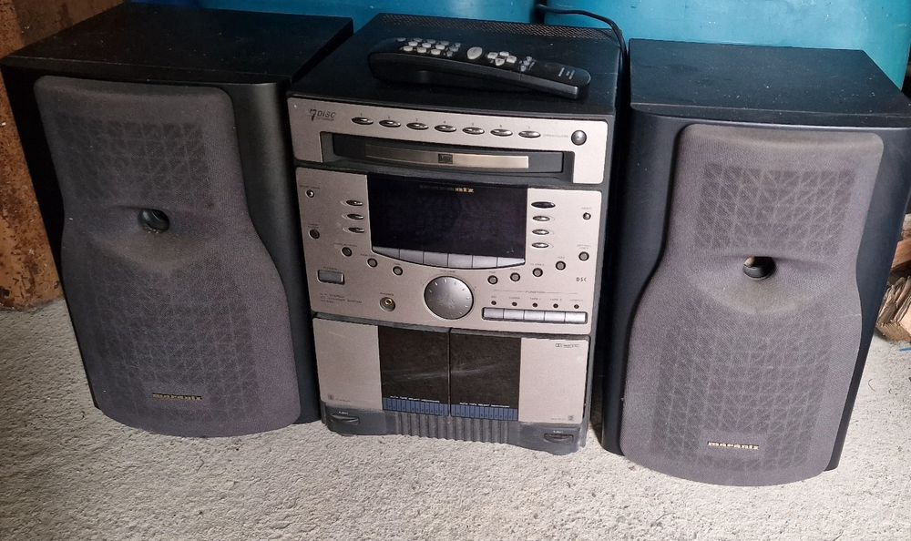 Wieża Marantz .Do garażu lub budowe. Z pilotem