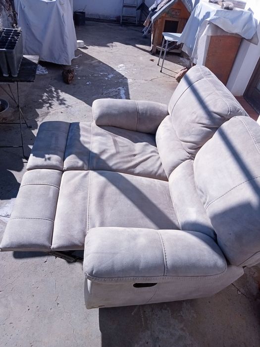 Sofa Loveseat CHEERS praticamente novo