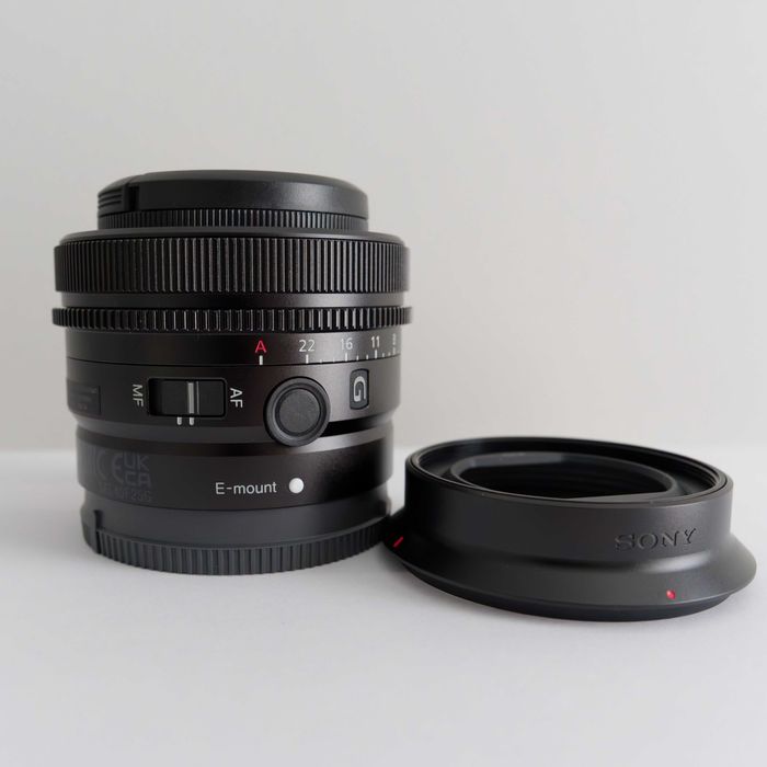 Об'єктив Sony FE 40mm f/2.5 G (SEL40F25G) та B+W MRC nano фільтр