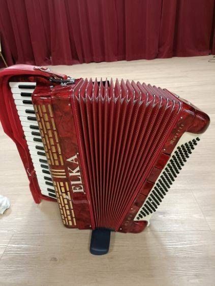 Jak nowy włoski Akordeon elka 120b, 4 chóry