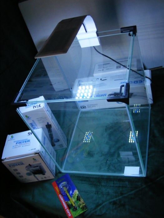 GB Krewetkarium Kostka 19l 25x25x30 akwarium + pokrywka szklana