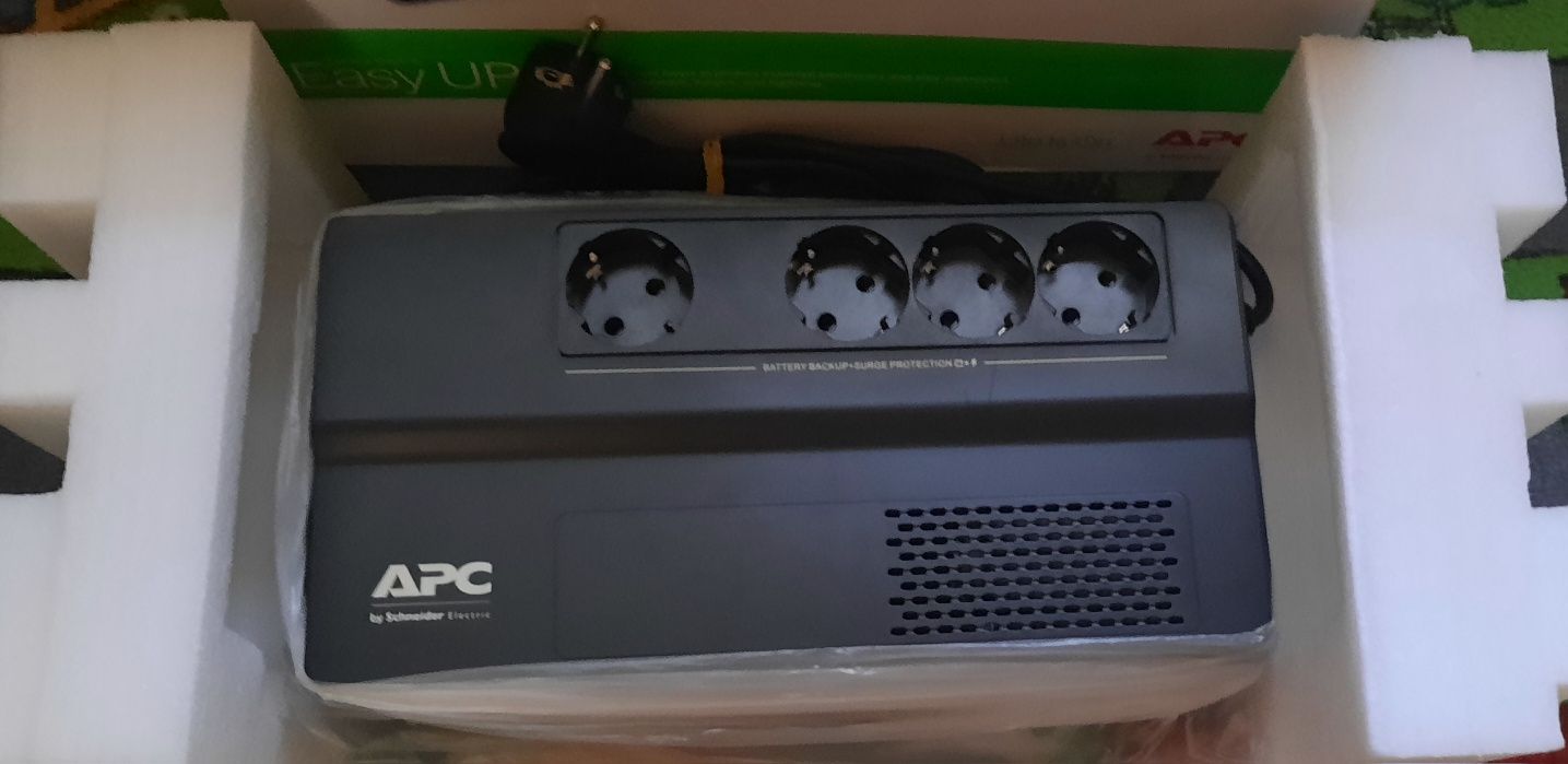 ДБЖ APC Easy UPS 500VA Schuko