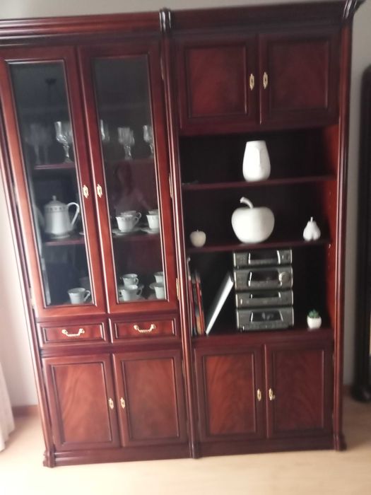 Vendo móvel de sala em madeira