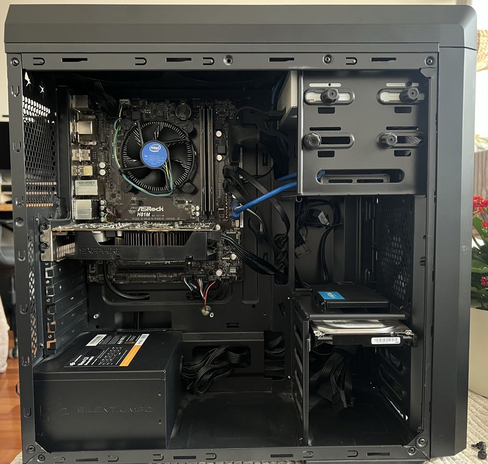 Komputer stacjonarny, dysk SSD, 8GB RAM, grafika, Windows 11, Office