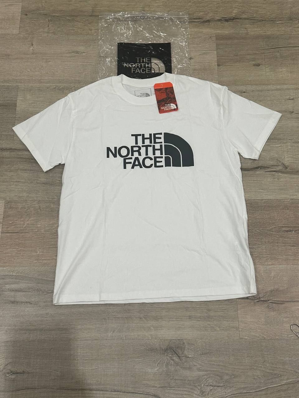 Футболка The north face