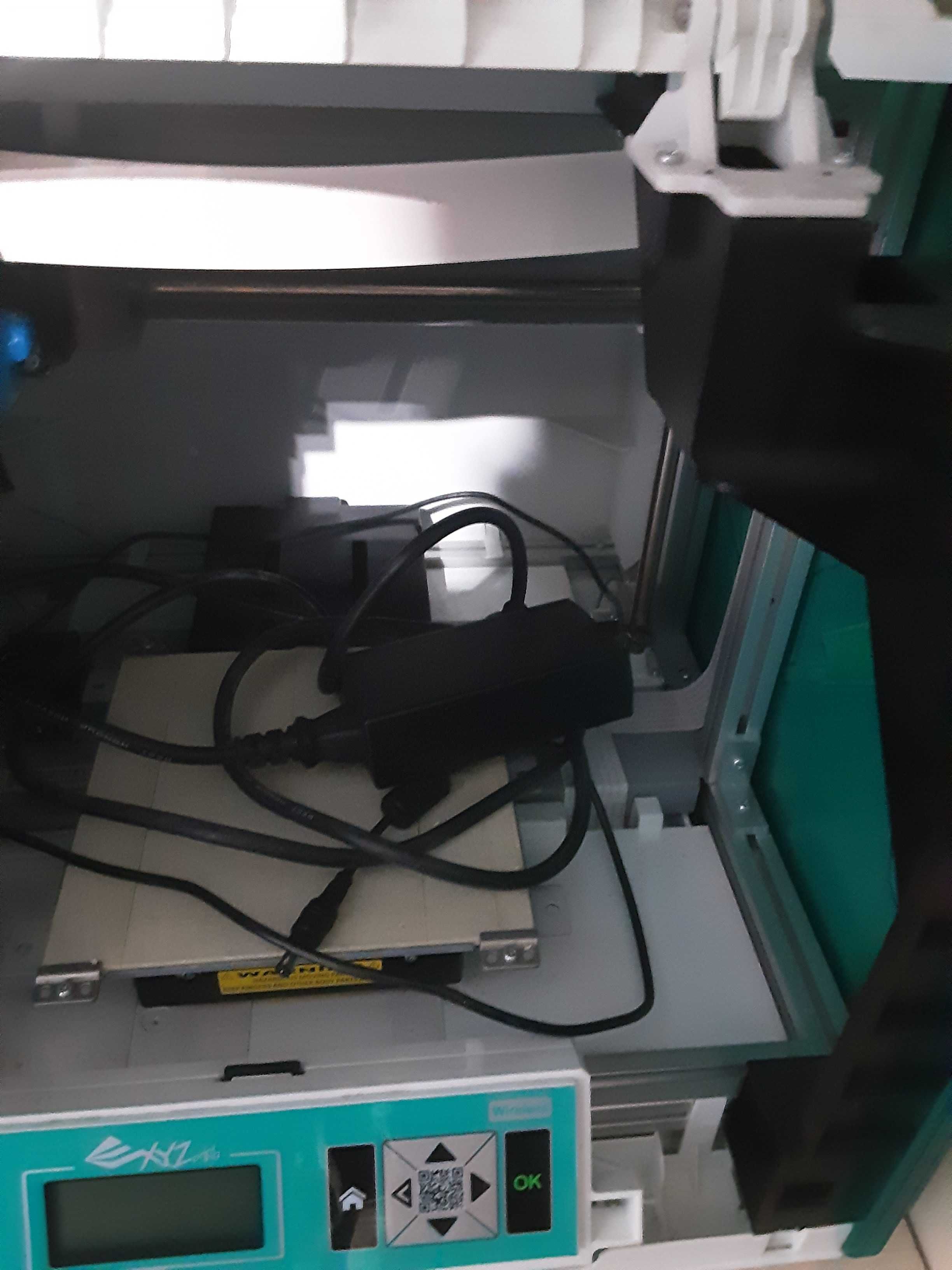 Drukarka 3D użyta 2 razy, jak nowa