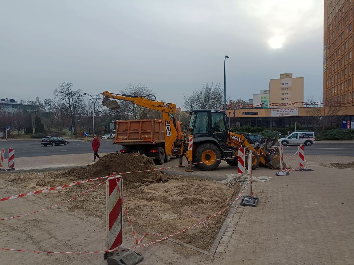 Usługi koparkami, transport, wyburzenia budynku