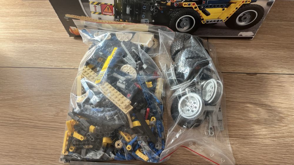 Klocki LEGO Technic Wózek widłowy 42079