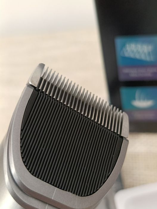 Nowa maszynka do strzyżenia oryginalnie zapakowana