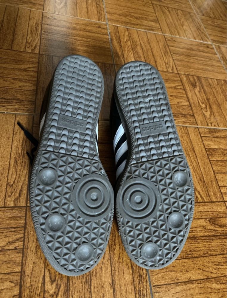 Sapatilha adidas samba