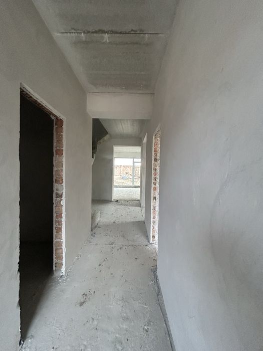 Сучасний ДУПЛЕКС : гараж + приватна ділянка