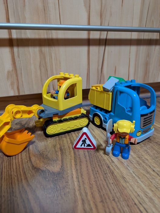 LEGO Duplo 10812 - Ciężarówka i koparka gąsienicowa