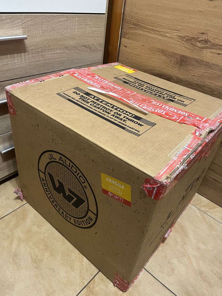 JL AUDIO 13w7Ae NOWY !!! Tylko rozpakowany