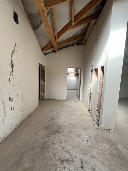 Продаж каартири в Брюховичах 155 метрів,краєвид на ліс