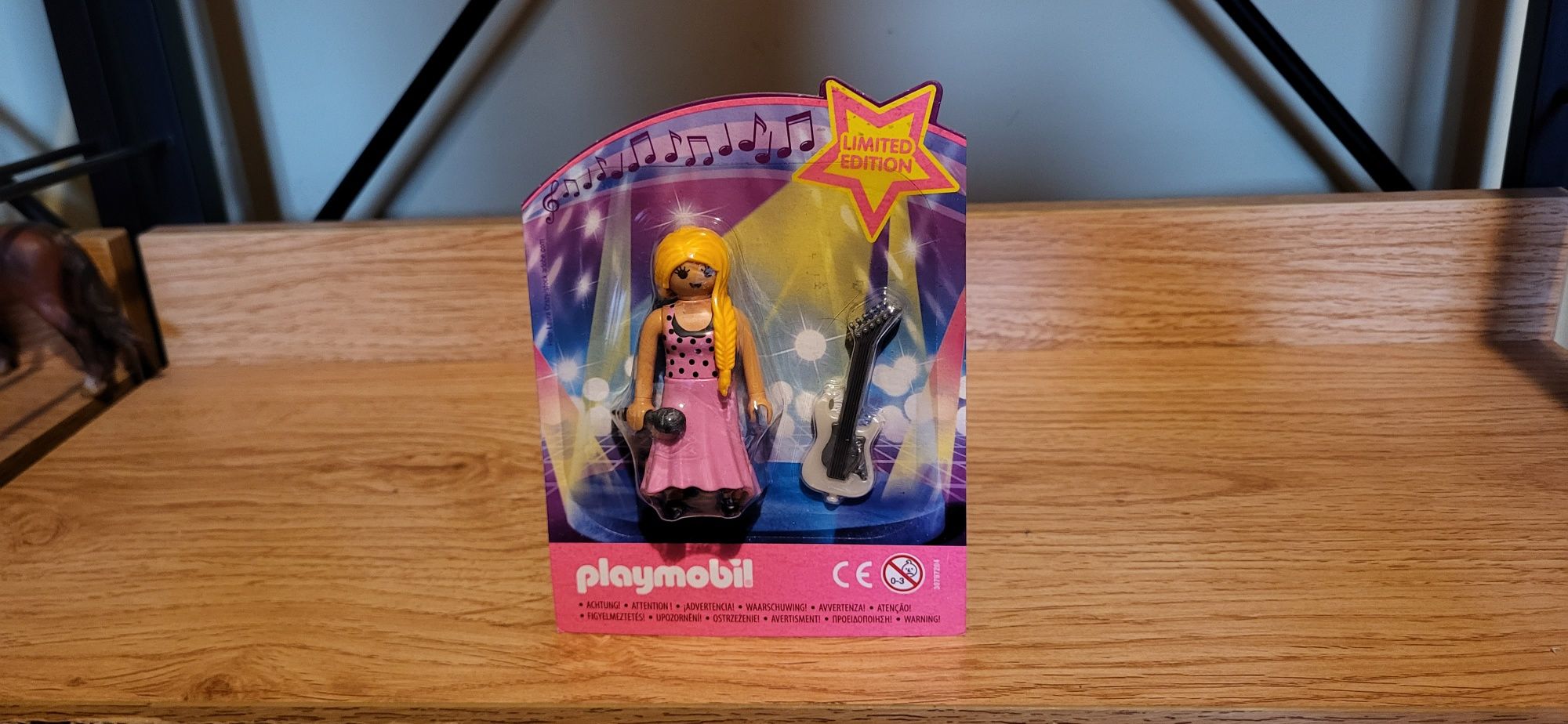 Playmobil piosenkarka plus gitara blister z figurką