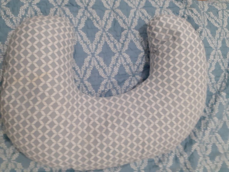 Poduszka do karmienia z wypełnieniem orkiszowym