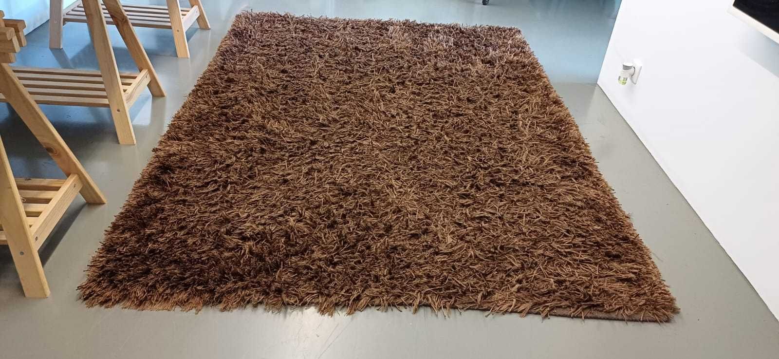 Carpetes usadas em bom estado.