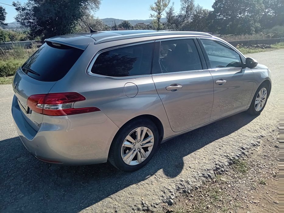 Peugeot 308 SW tecto panorâmico