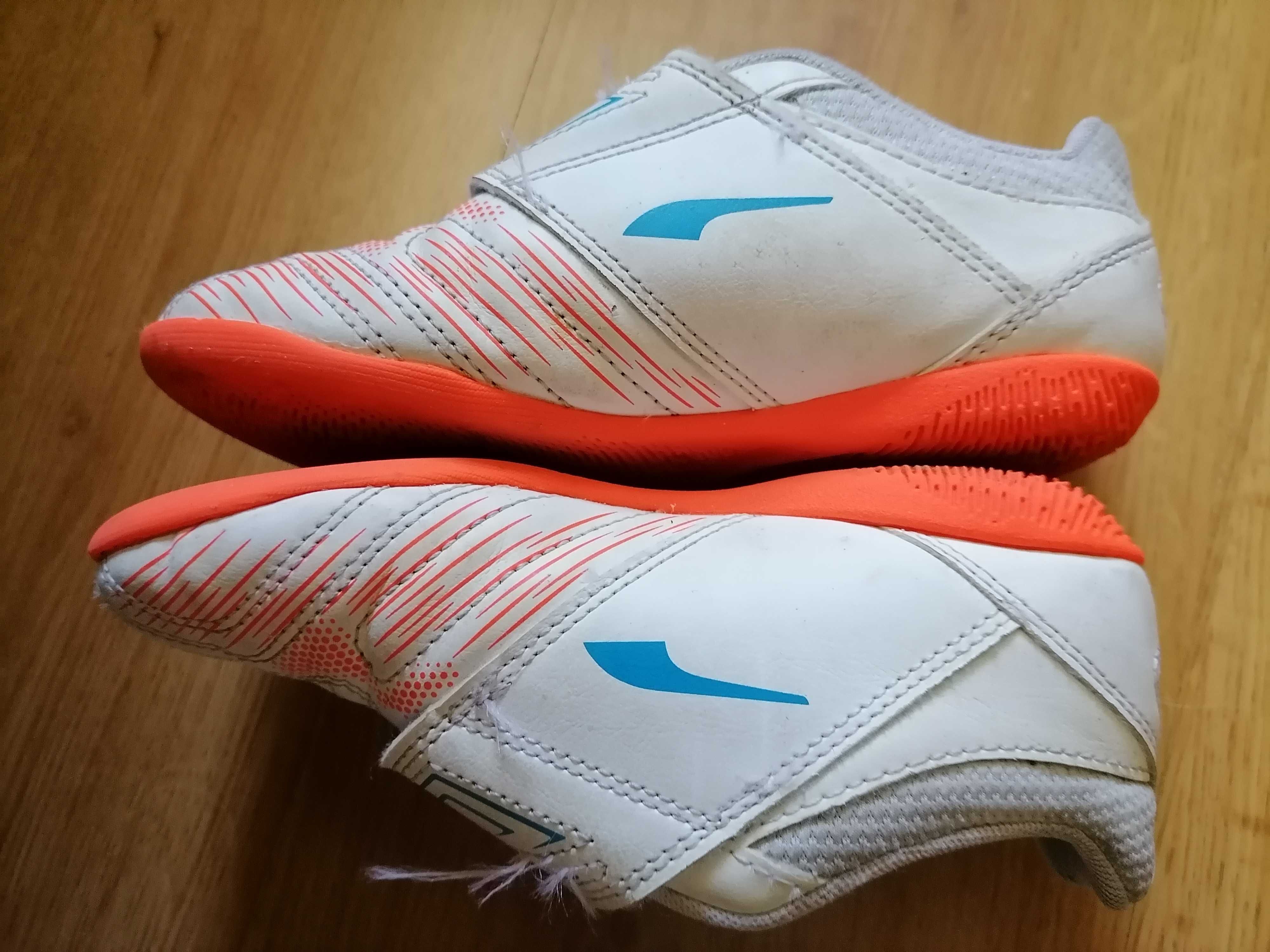 Tennis Futsal Puma n 30 (inclui portes) - Disponíveis