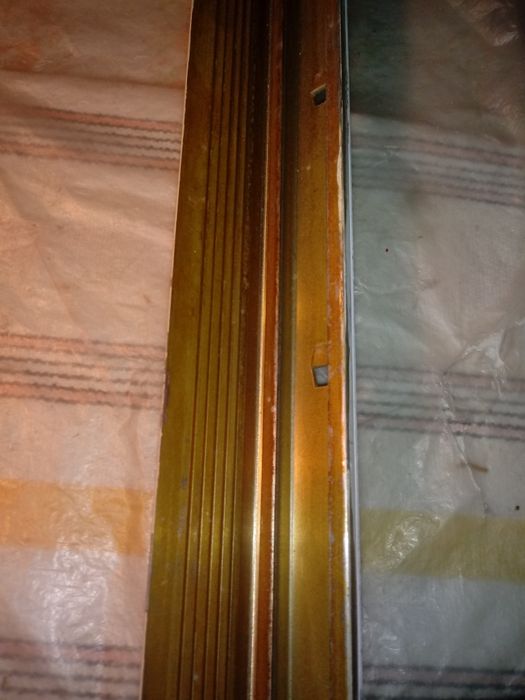 Karnisze : aluminiowy kątowy i  typu listwa za 2 szt.