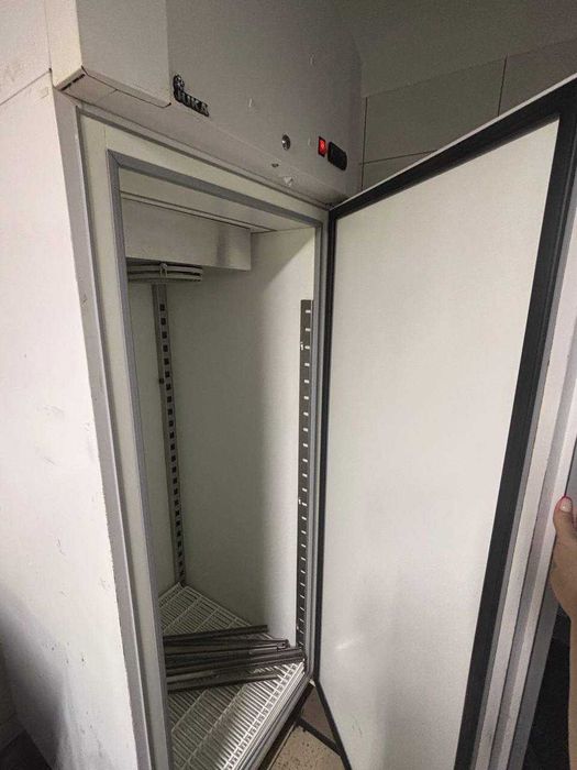 Холодильник промисловий Juka