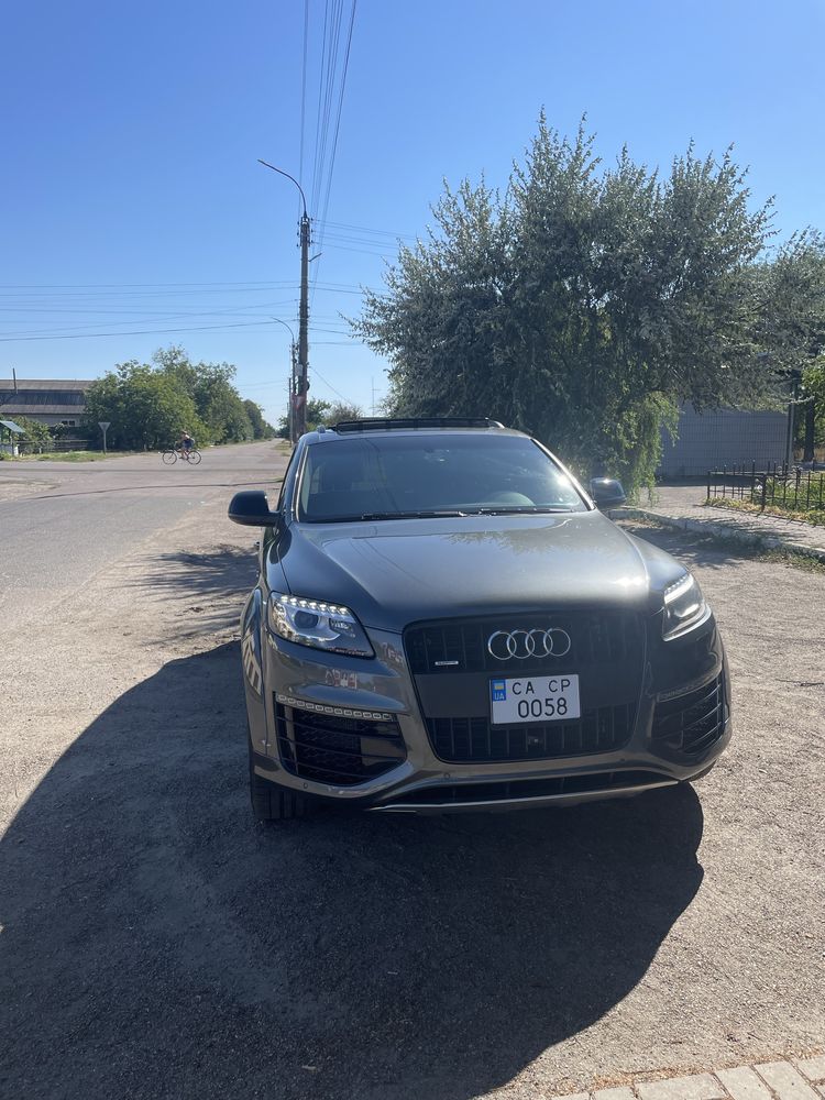Audi Q7 Prestige S-line V12