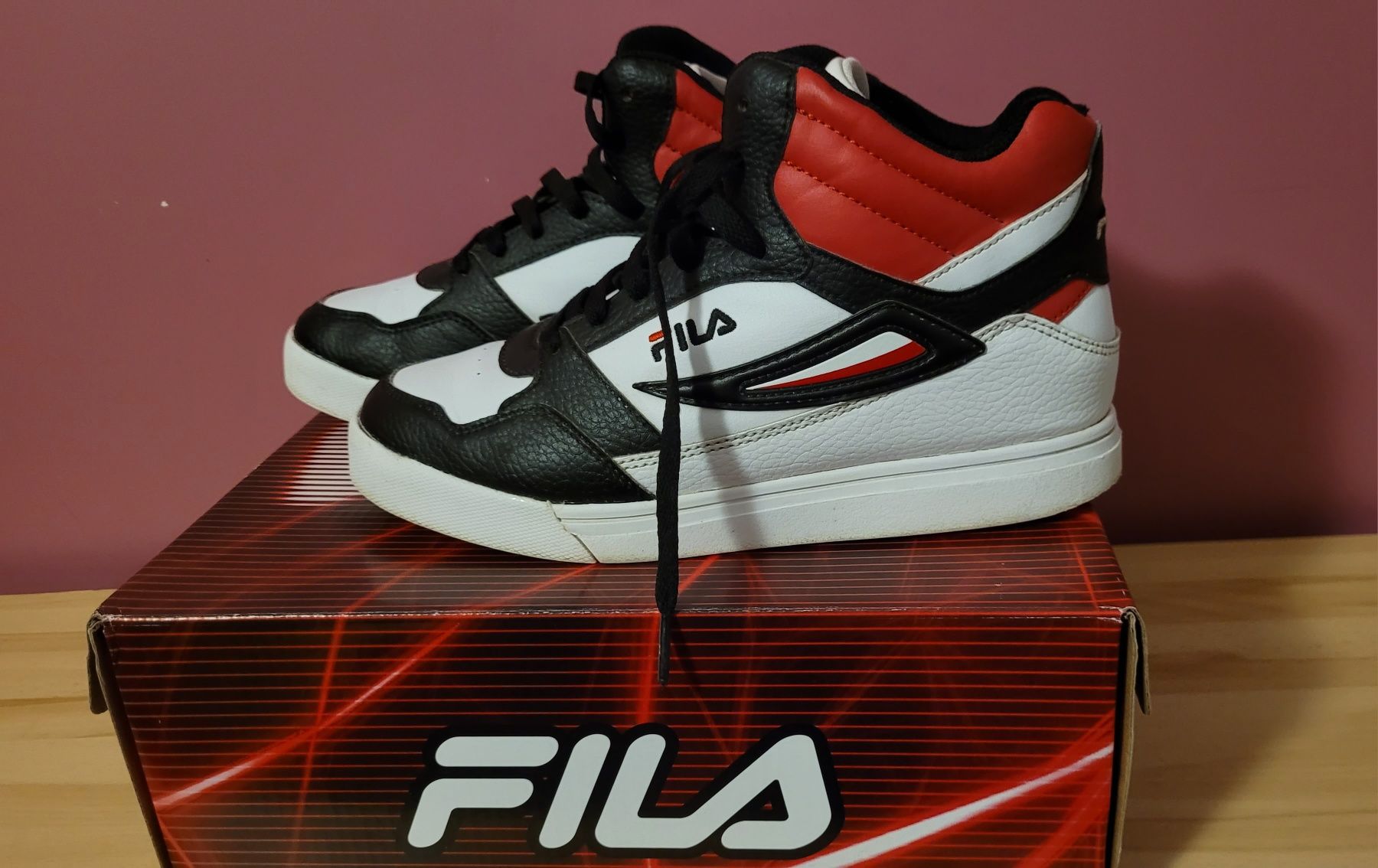 Buty sportowe  Fila r. 38