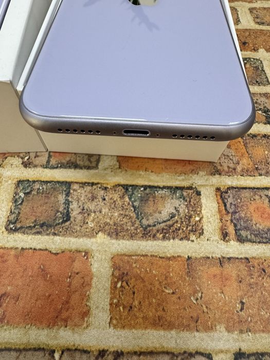 Iphone 11 64gb neverlock Perple 200$