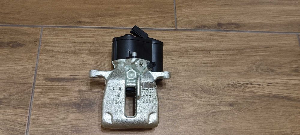 Супорт задній лівий на VW b6,B7,CC,Sharan,Tiguan Новий. 5N0 615 403