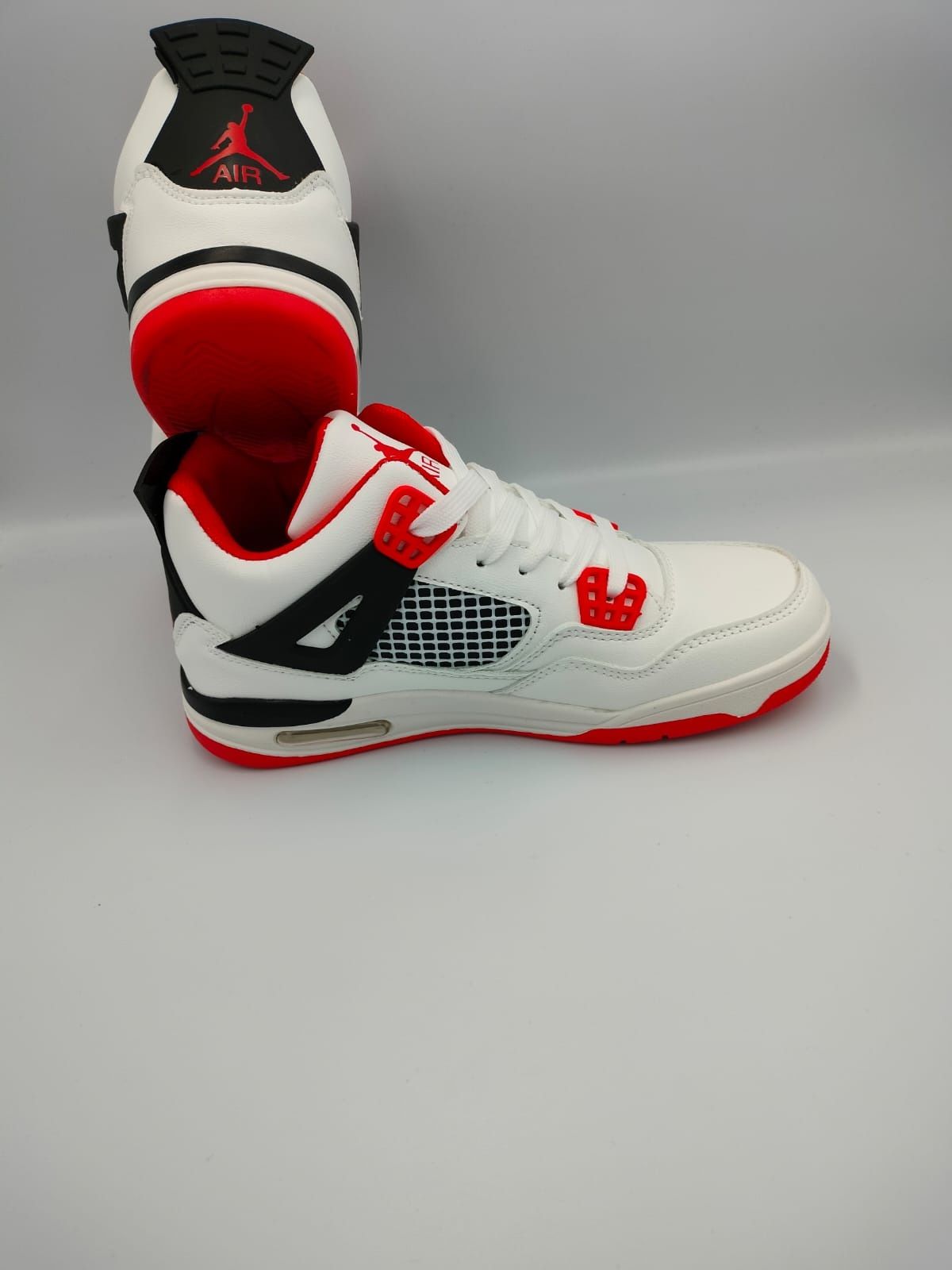 Nowość Nike Air Jordan 4 Fire Red r 40 skarpetki Nike gratis