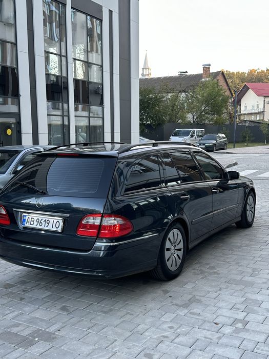 Mercedes-Benz E-Class 2004 рік W211 2.2 cdi Коробка Автомат