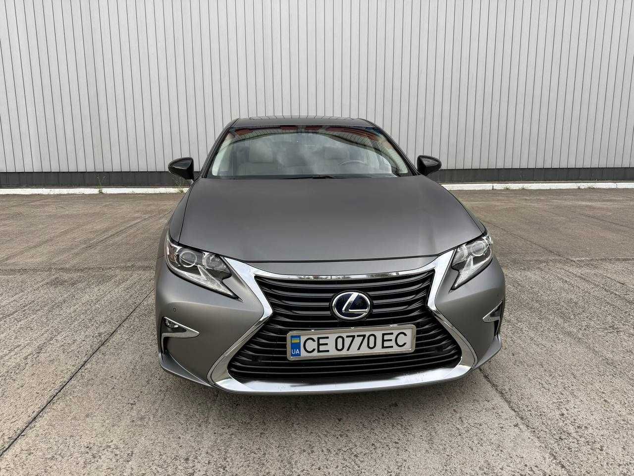 Lexus ES 300H 2016  (23.700$)
