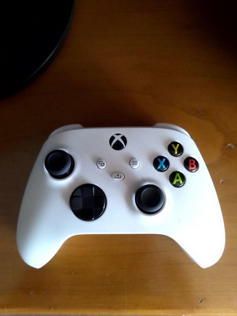 XBOX Series s    semi-nova e garantia worten