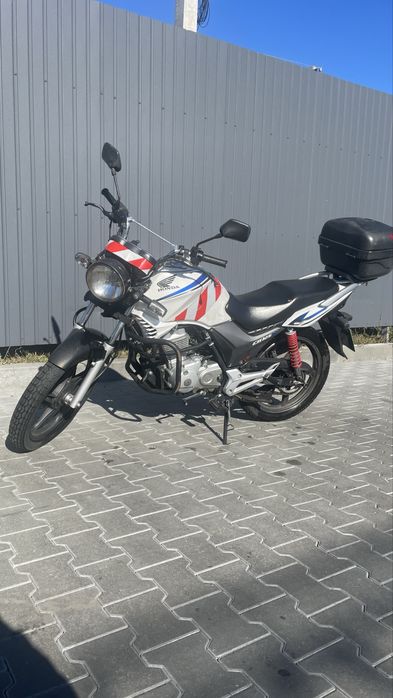 Продам мотоцикл Honda cb125e 2012р
