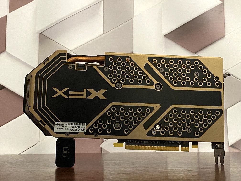 AMD XFX OC+ XXX EDITION RX 580 4Gb Гарантия! Обмен!