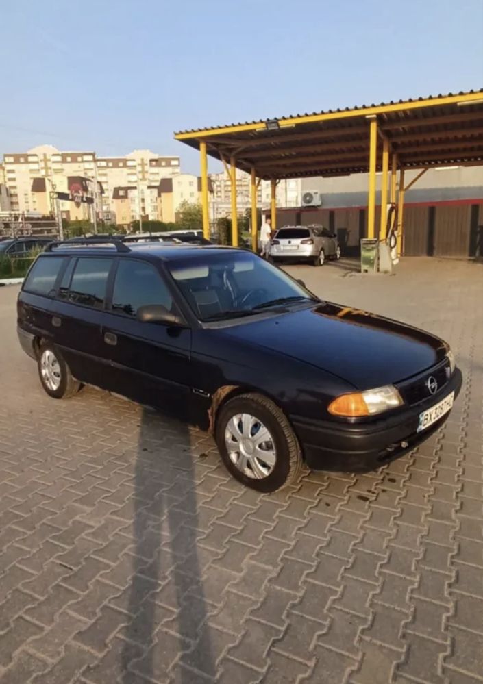 Opel Astra 1995 • 1.6 Газ/Бензин