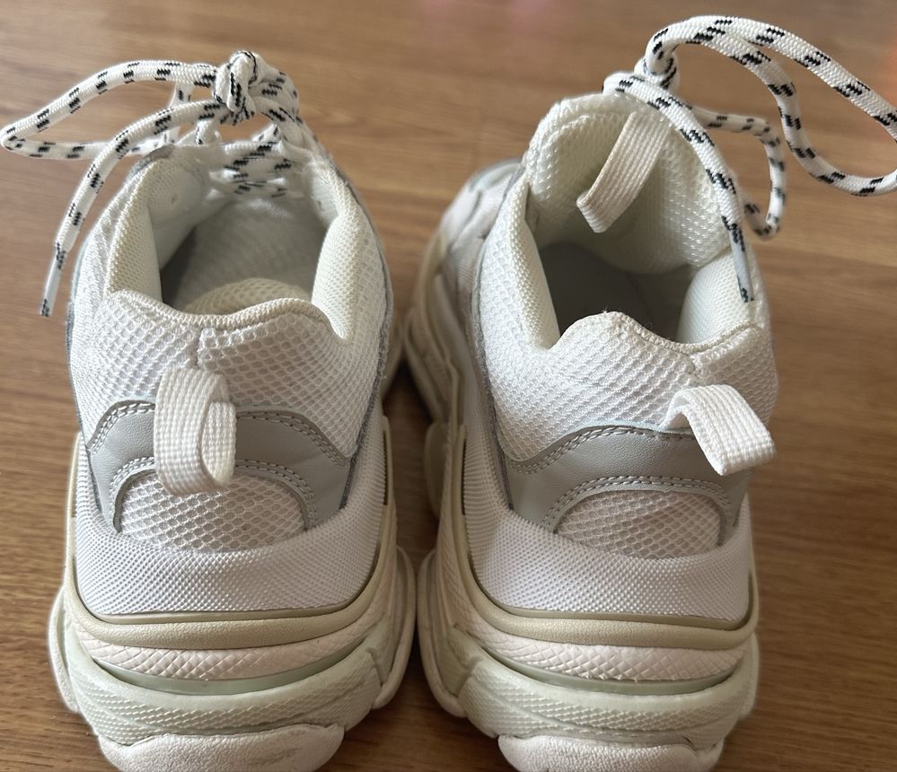 Sapatilhas tipo Balenciaga